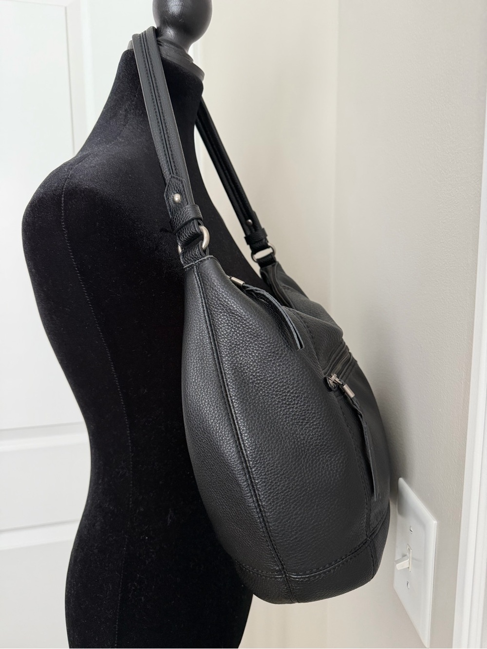 The Sak Sequoia Hobo Bag - Picture 8 of 11